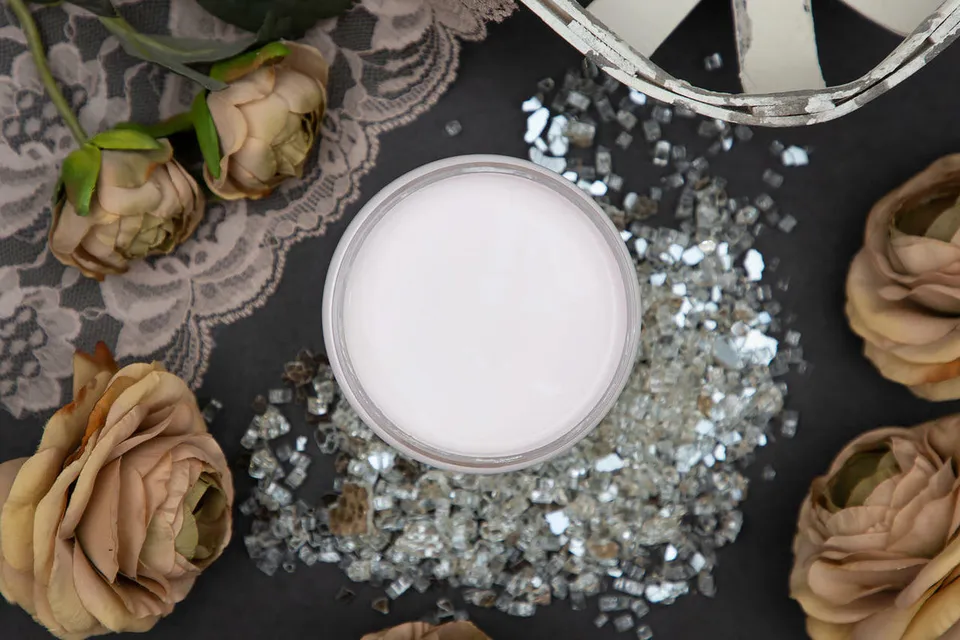 Dixie Belle Chalk Mineral Pink Champagne vopsea 473 ml roz mat