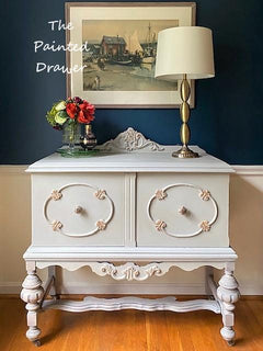 Dixie Belle Driftwood vopsea creta gri deschis mat