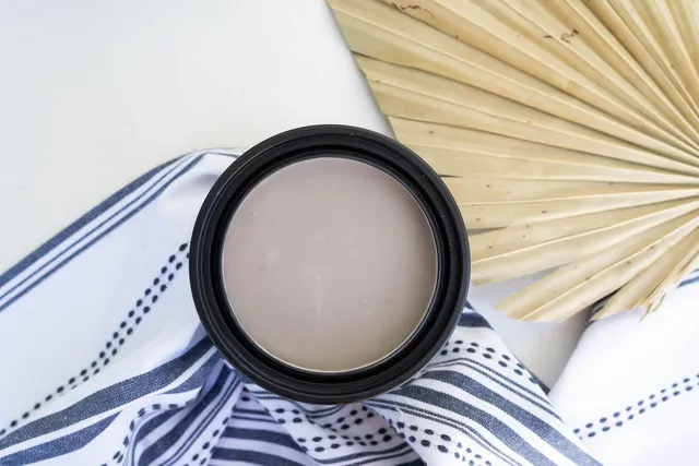 Dixie Belle Terra Desert Tan vopsea mobilă bej mat