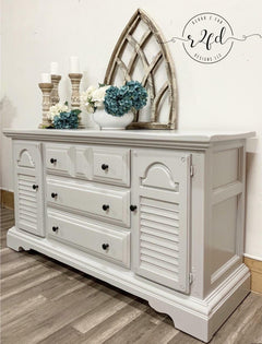 Dixie Belle Driftwood vopsea creta gri deschis mat