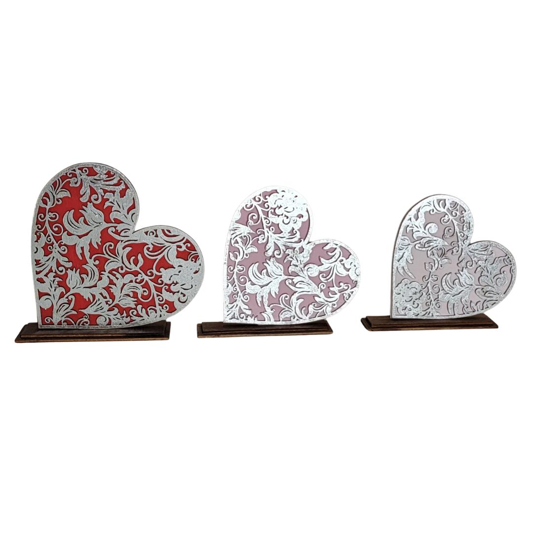 Dixie Belle Filigree Hearts decoratiuni lemn 3 inimi traforate