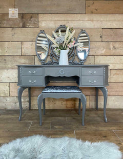 Dixie Belle Hurricane Gray vopsea creta gri 473 ml mat