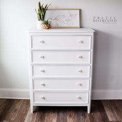 Dixie Belle Silk All-In-One Whitecap vopsea minerală 473 ml albă