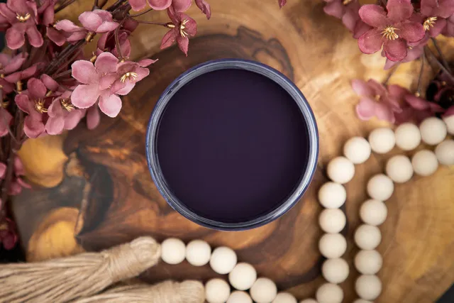 Dixie Belle Aubergine vopsea cretă 473 ml mov închis mat