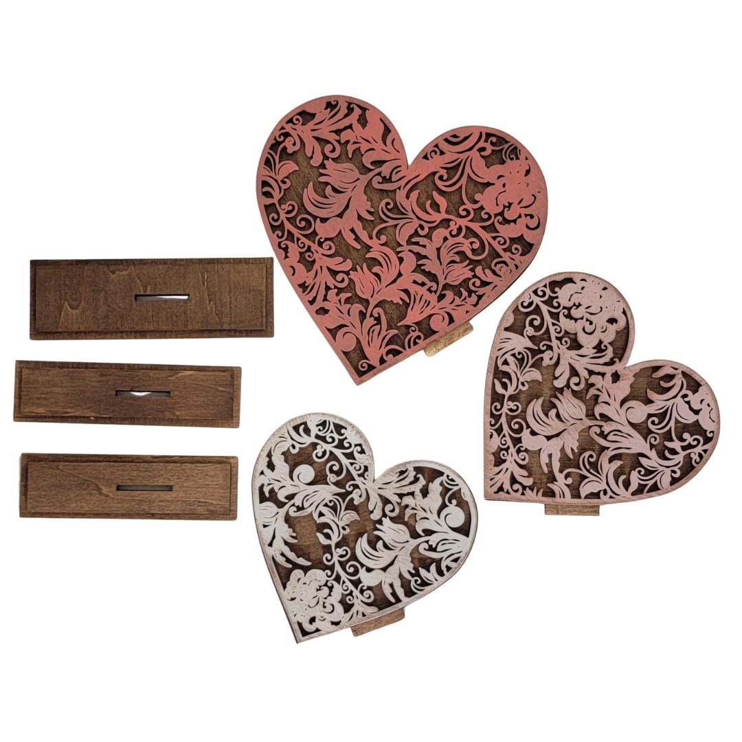 Dixie Belle Filigree Hearts decoratiuni lemn 3 inimi traforate