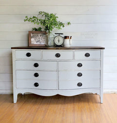 Dixie Belle Driftwood vopsea creta gri deschis mat