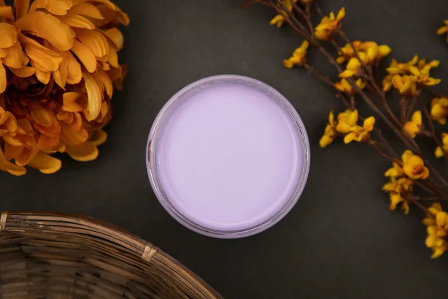Dixie Belle Lucky Lavender vopsea creta mov pastel 473 ml